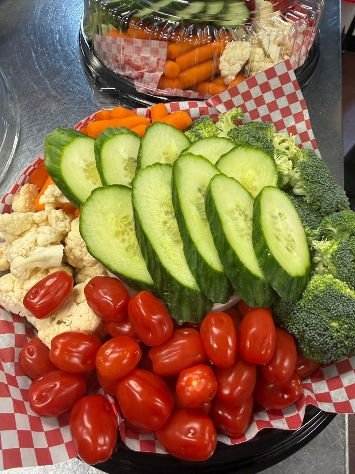 Large crudité tray
