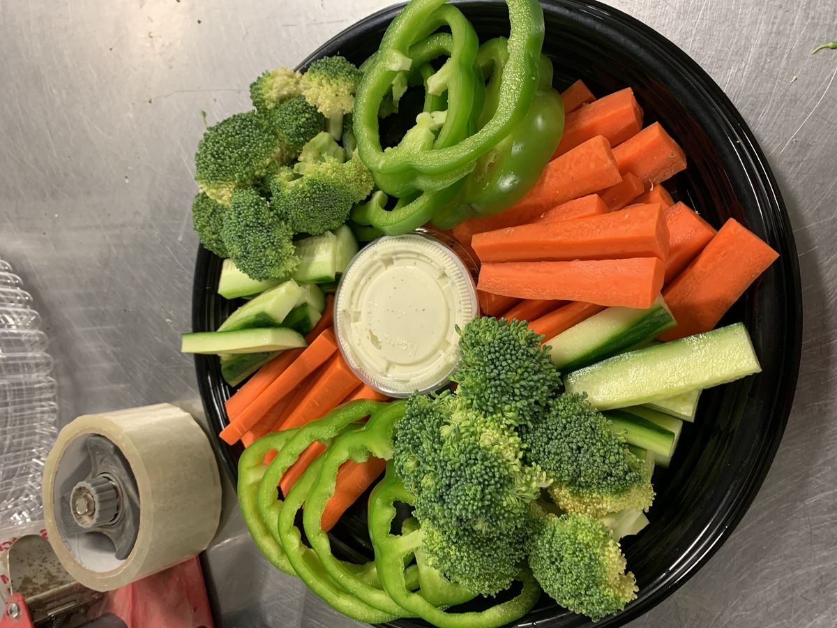 Fresh vegetable catering platter
